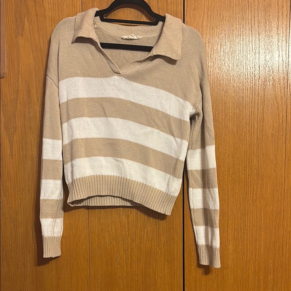 Striped Collared Knit Sweater - Beige & White